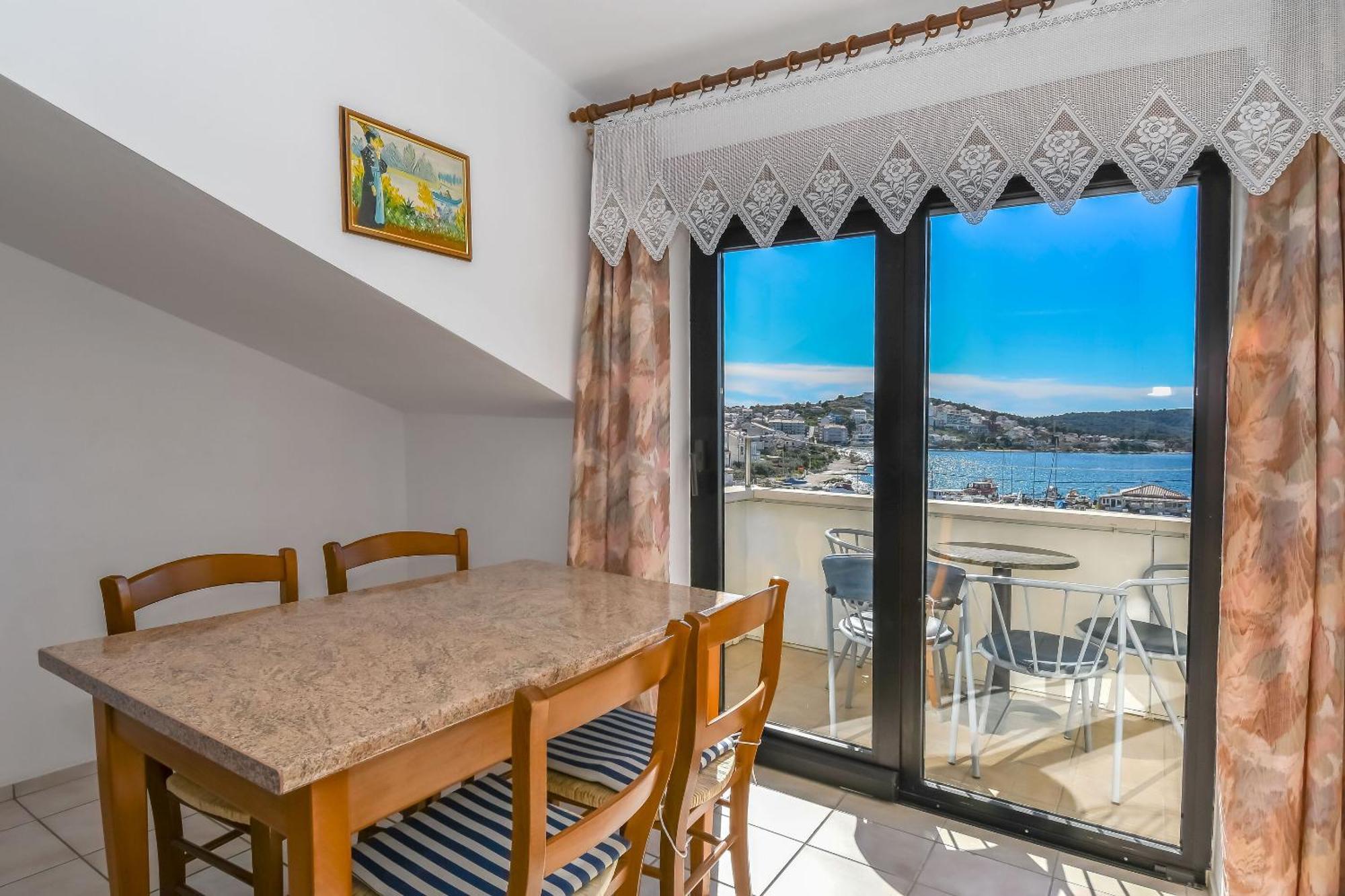 Apartments Anna Трогир Экстерьер фото